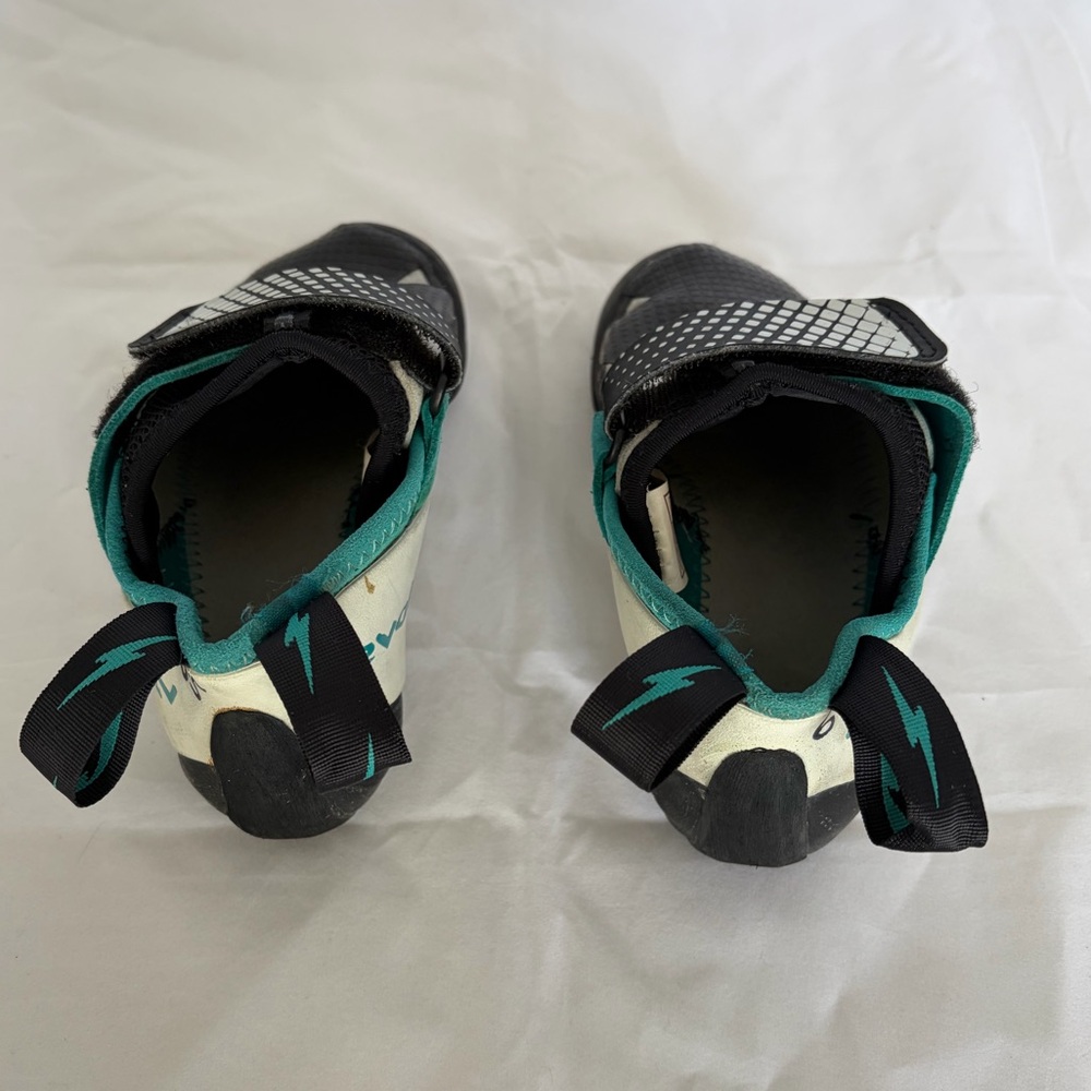 Evolv Zenist Rock Climbing Shoes Womens US 6.5 EU 37 Made in South Korea - Picture 3 of 11
